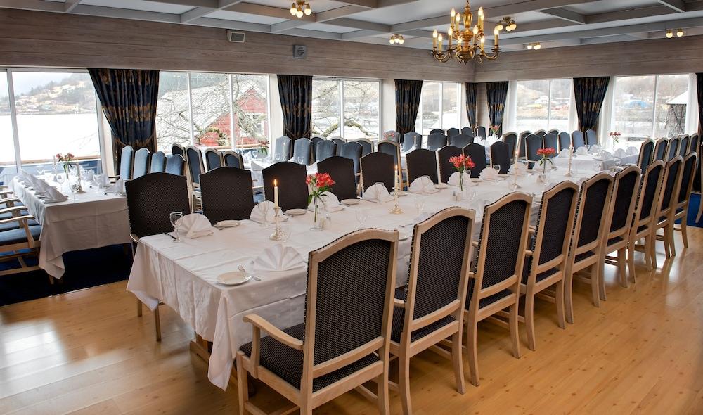 Brakanes Hotel Ulvik Ngoại thất bức ảnh