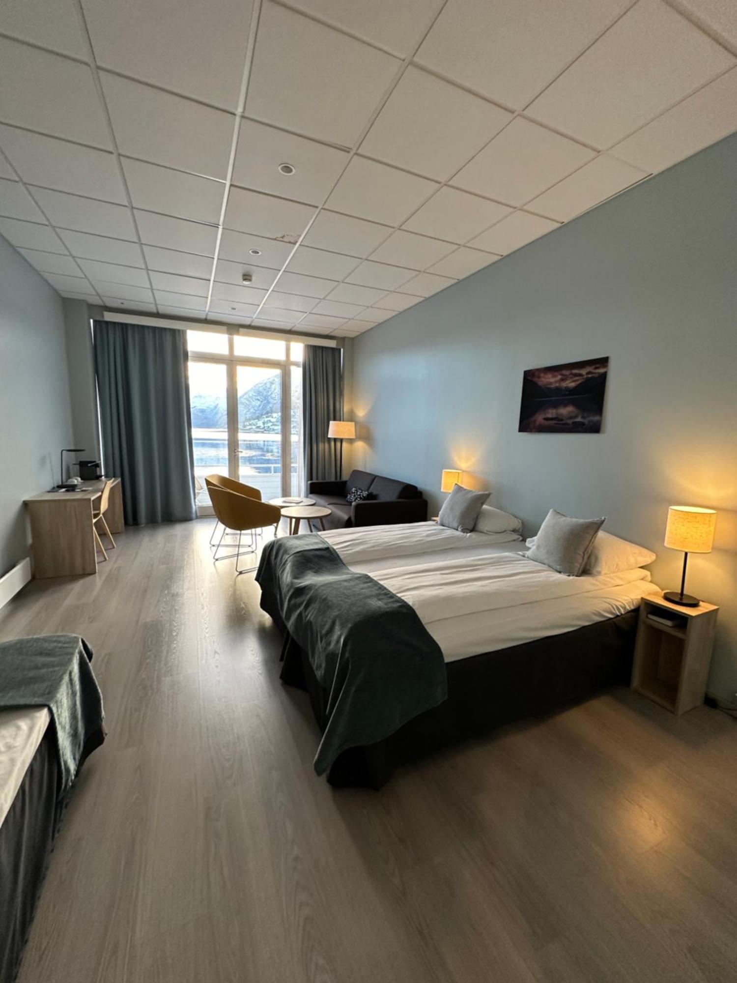 Brakanes Hotel Ulvik Ngoại thất bức ảnh