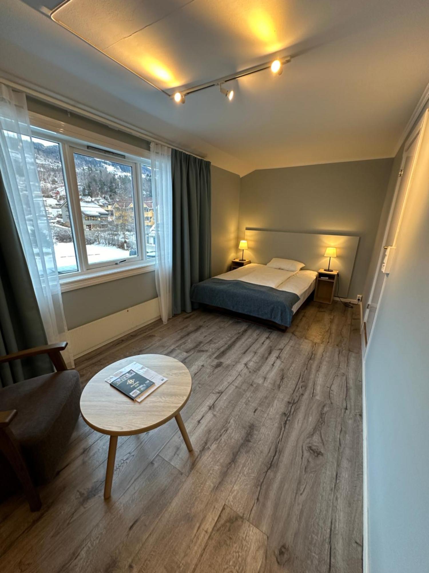 Brakanes Hotel Ulvik Ngoại thất bức ảnh