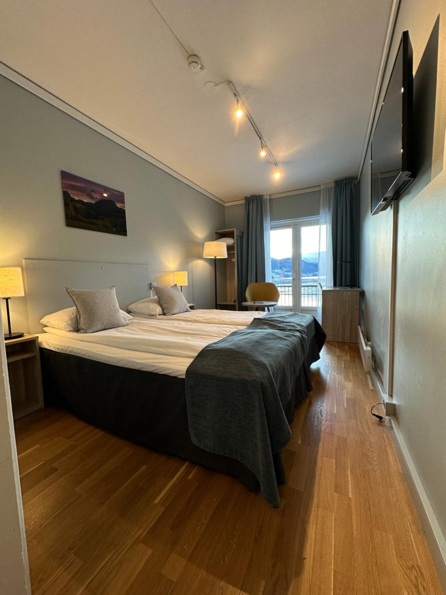 Brakanes Hotel Ulvik Ngoại thất bức ảnh
