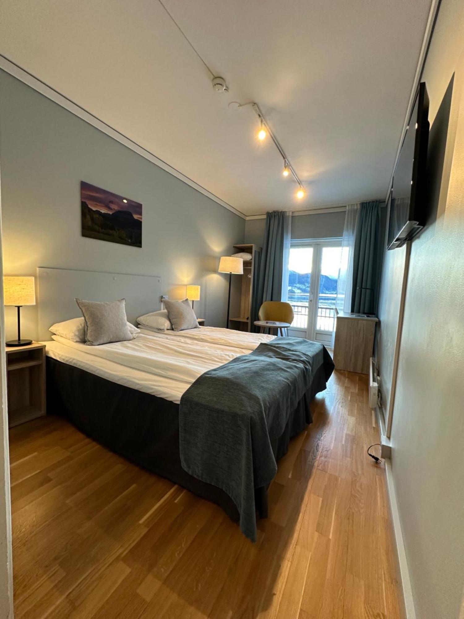 Brakanes Hotel Ulvik Ngoại thất bức ảnh