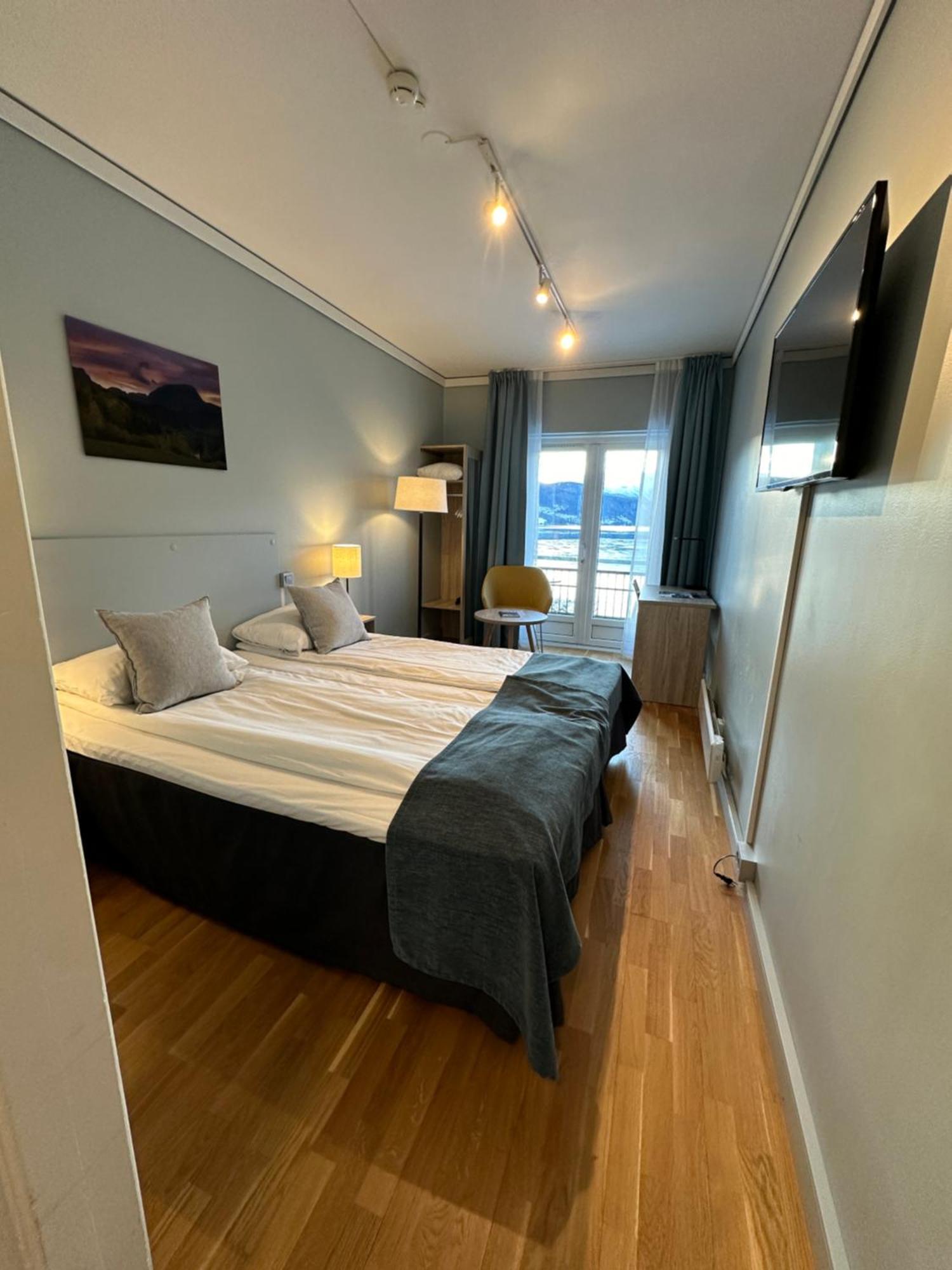 Brakanes Hotel Ulvik Ngoại thất bức ảnh